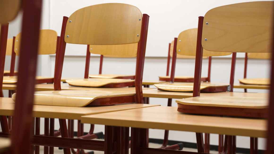 classroom chairs